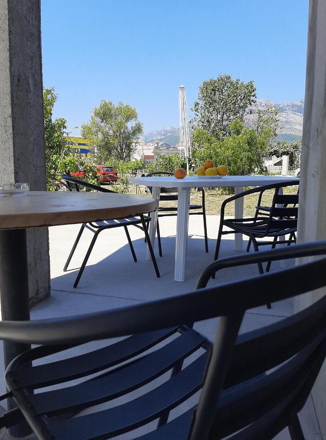 Hostel Hangout Bar Dış mekan fotoğraf